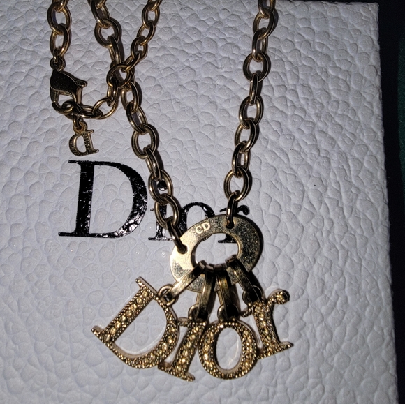 Pre Owned, DIOR charm gold crystal necklace and earings set. - Picture 4 of 8